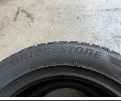 2 Gomme 235/55 R17 Bridgestone invernali80%residui