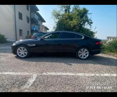 Jaguar XF 2.0 D 180 CV aut. PELLE - 18