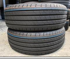 2 Gomme 205/55 R19 - 97V Goodyear estive95%residui