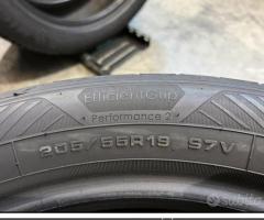 2 Gomme 205/55 R19 - 97V Goodyear estive95%residui