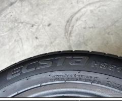 2 Gomme 205/55 R17 95V Kumho Estive 80% residui