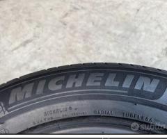 2 Gomme 215/60 R17 96H Michelin Estive 85% residui