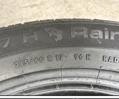 2 Gomme 215/60 R17 96H Uniroyal Estive 90% residui