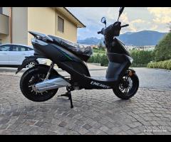 Scooter FULL ELECTRIC  F17+  L1e = 50cc 120km