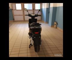 SCOOTER ELETTRICO DISPONIBILE  F17 L1e=50CC