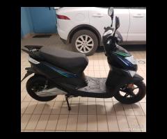 SCOOTER ELETTRICO DISPONIBILE  F17 L1e=50CC